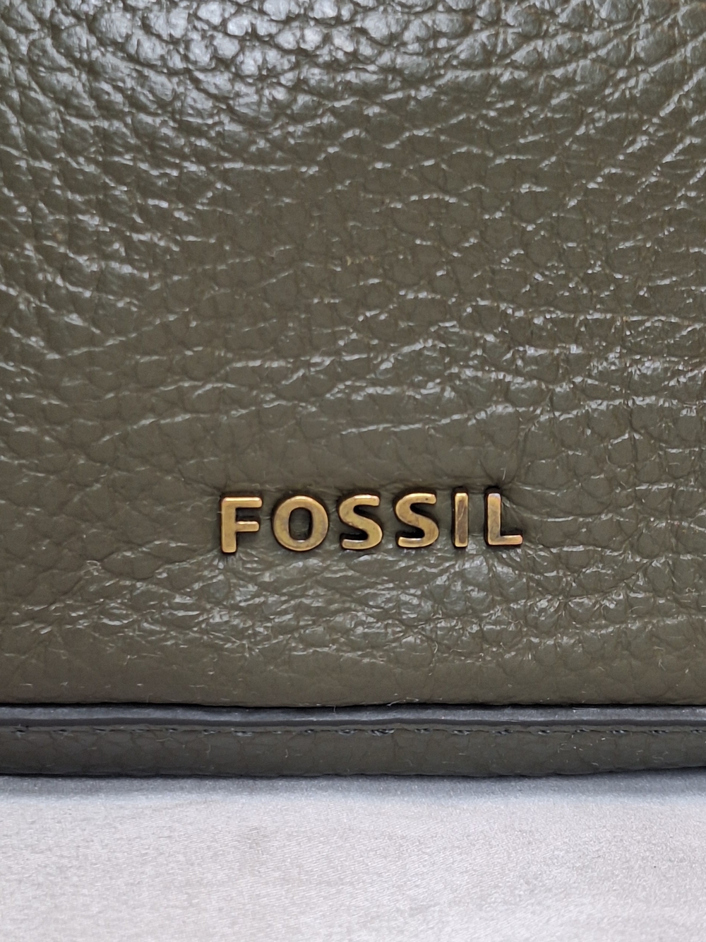 Authentic Fossil Gemma Pebbled Leather Crossbody Bag – Olive Green - Picture 4 of 16